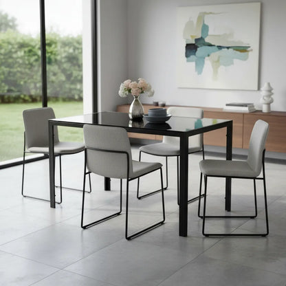 Mesa de comedor negra de vidrio templado